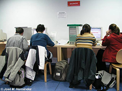 Sala de consulta por ordenador